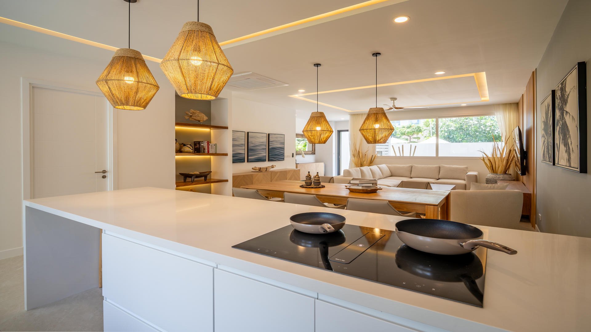 Kitchen island and hob, pendant lights above
