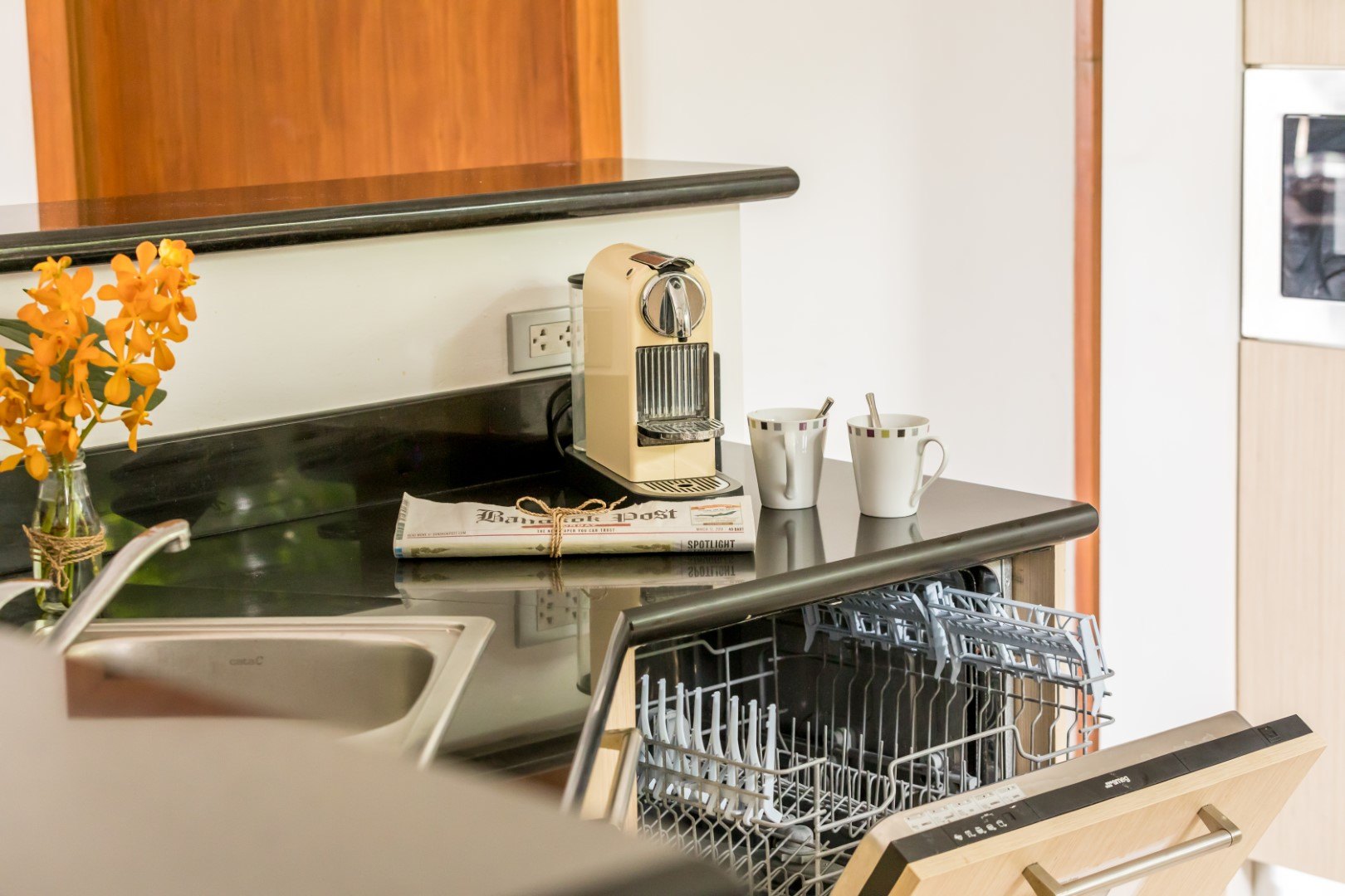 Kitchen worktop and appliances