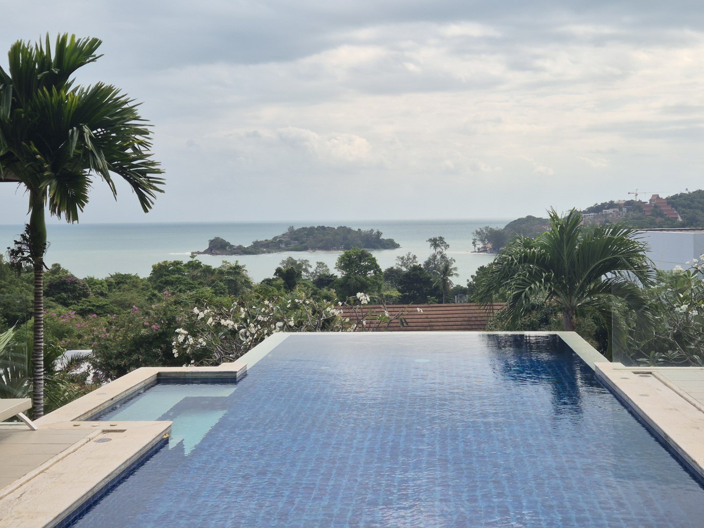 The infinity edge and the bay beyond it