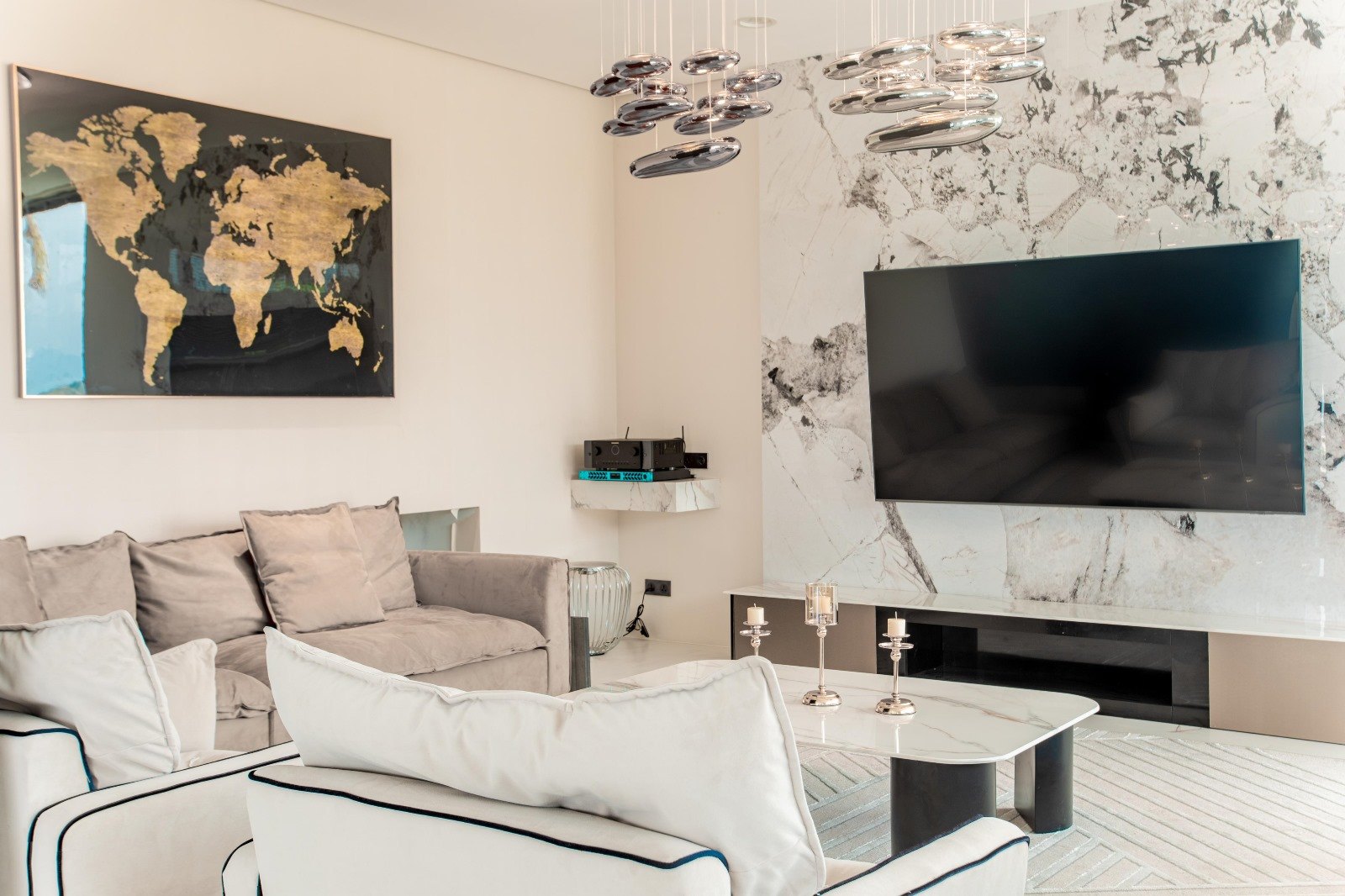 The lounge with the world-map wall