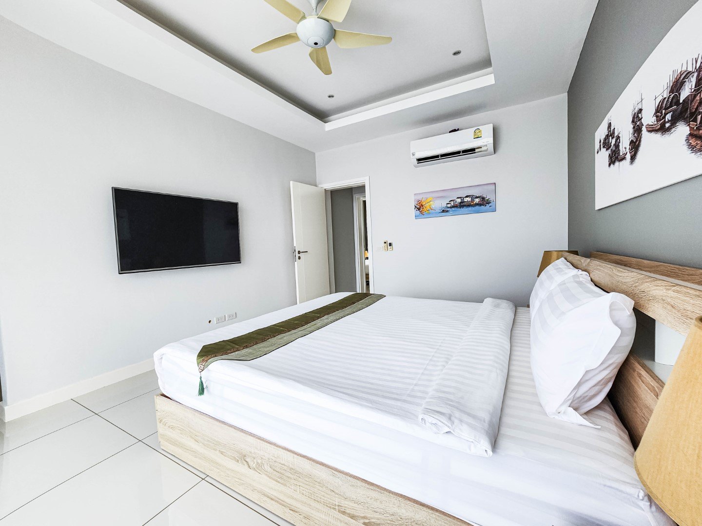 The second double bedroom