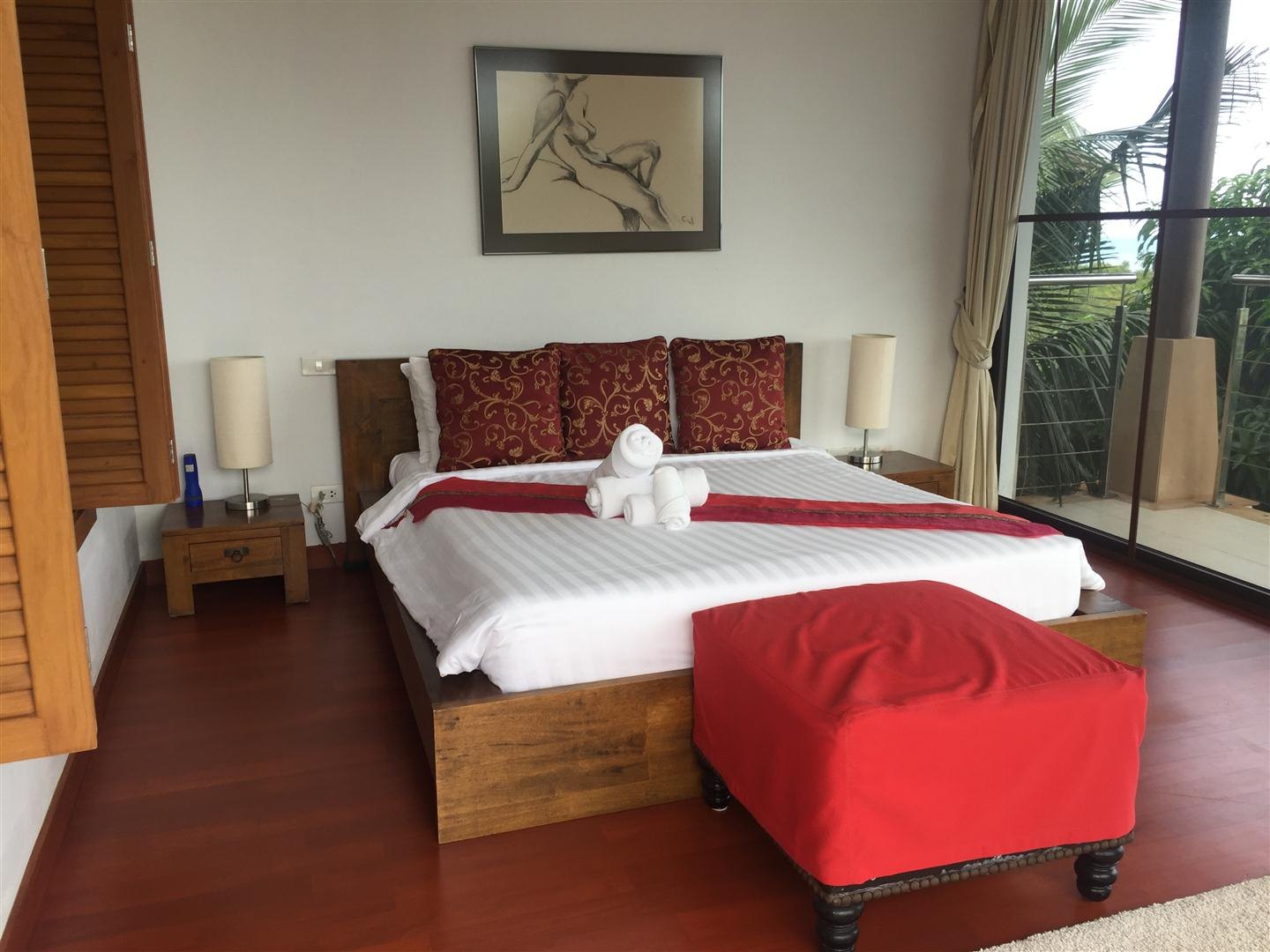 A guest bedroom
